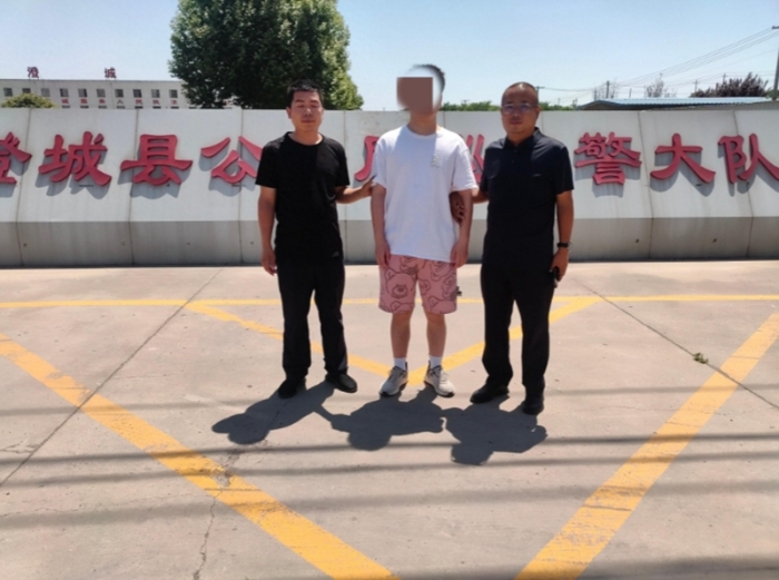 澄城公安巡特警再抓一名网上逃犯。