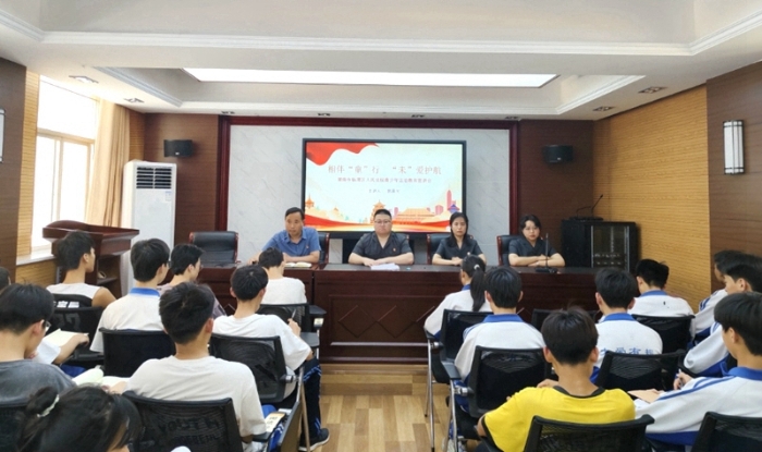 临渭法院民事审判一庭进校园开展法治宣讲会。