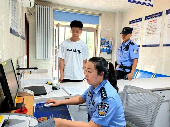 考前1天证件丢失，临渭民警不到3小时为考生补办好。