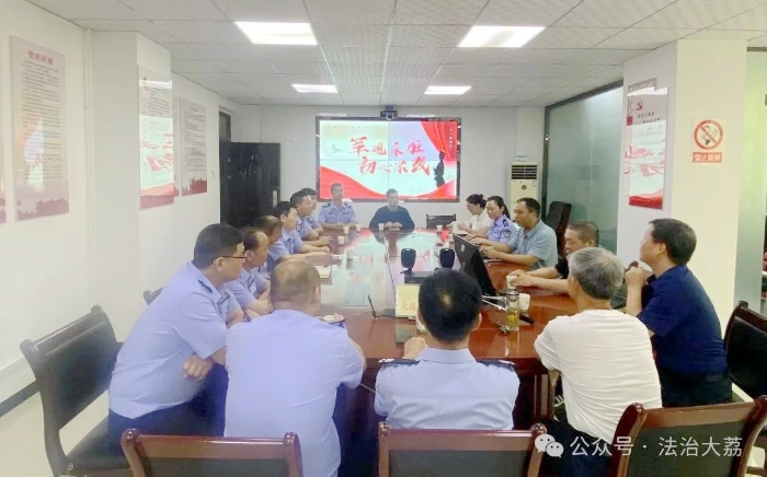 大荔县司法局开展“军魂永驻 初心不改”退伍军人迎“八一”主题活动。