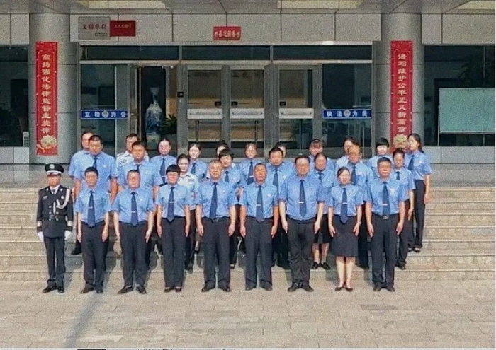 华阴市人民检察院开展弘扬“八一精神”，激发奋进力量主题活动。