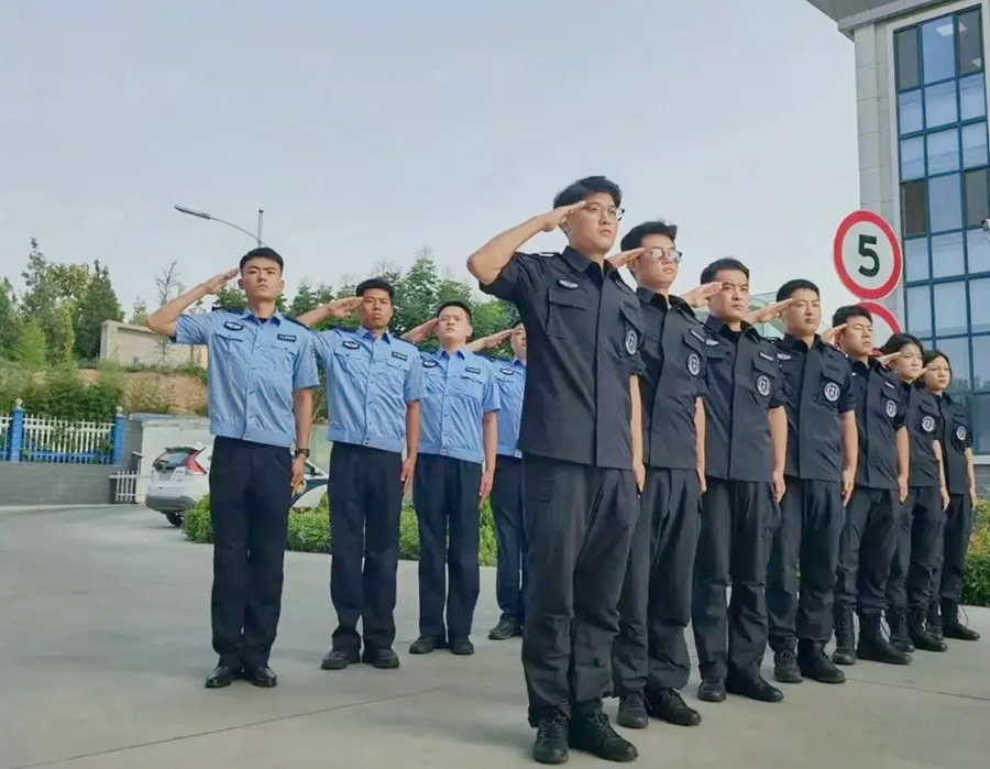 韩城公安开展新招录民警岗前培训。