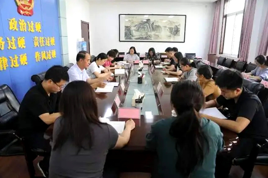 市检察院开展第三期青年干警理论学习班。