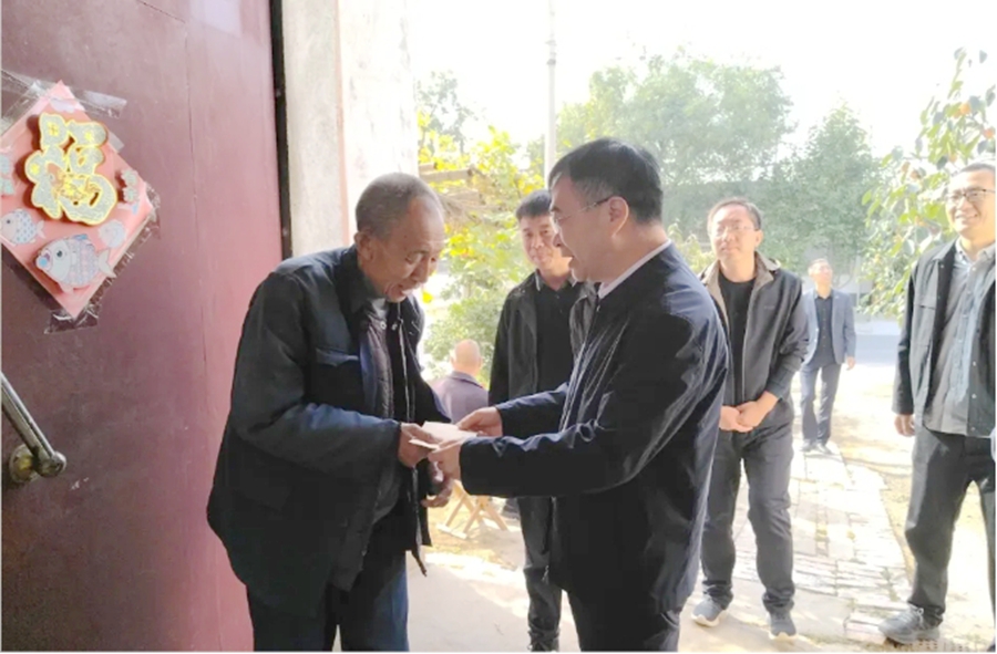 渭南市人民检察院党组副书记、副检察长闫永江深入包联帮扶村调研指导乡村振兴工作