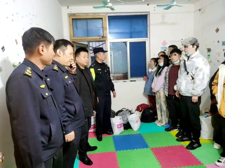 临渭公安成功捣毁传销窝点。