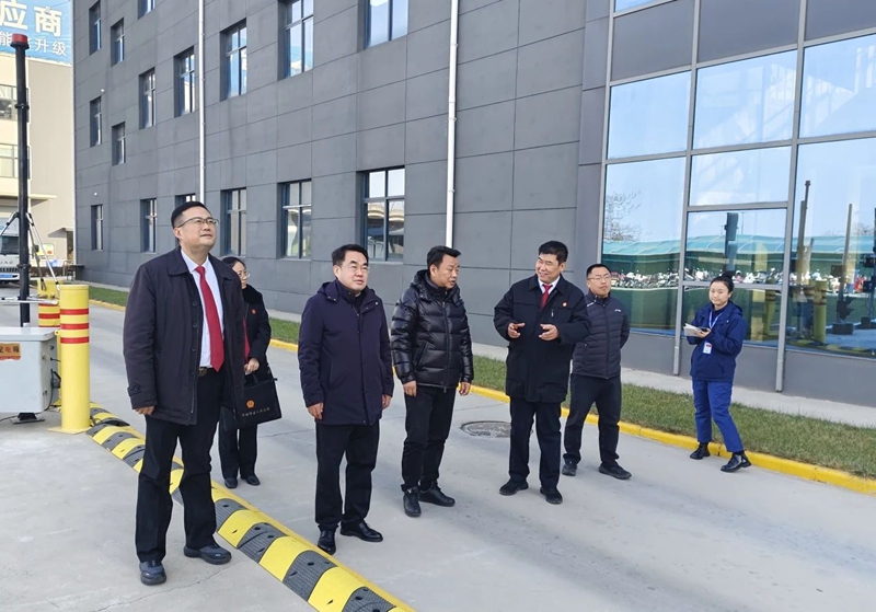 临渭区人民法院党组书记、院长张东亮一行赴渭南双盈未来科技有限公司走访调研。 临渭区人民法院党组书记、院长张东亮一行赴渭南双盈未来科技有限公司走访调研。