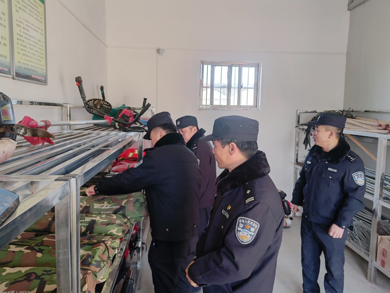 澄城县公安局开展节前安全宣传活动。