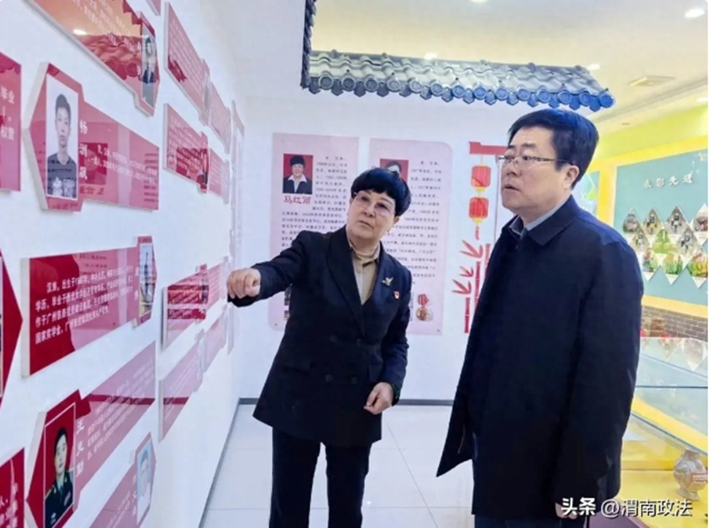 贺世辉赴富平县大荔县走访人大代表和政协委员。 贺世辉赴富平县大荔县走访人大代表和政协委员。