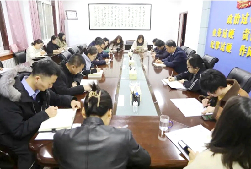 市检察院开展2025年第一期青年干警集中理论学习。 市检察院开展2025年第一期青年干警集中理论学习。