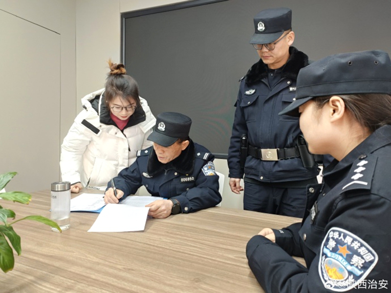 澄城公安开展矛盾纠纷排查化解。 澄城公安开展矛盾纠纷排查化解。