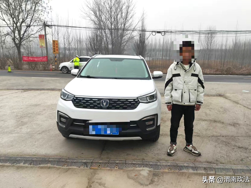 华州交警查处一起酒驾违法行为。 华州交警查处一起酒驾违法行为。