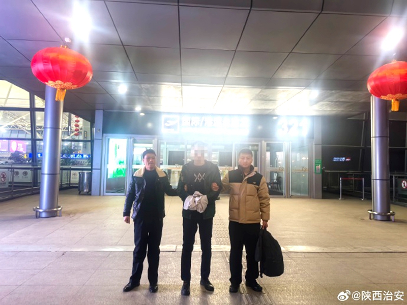 富平县公安局老庙派出所成功劝投一名境外在逃人员。