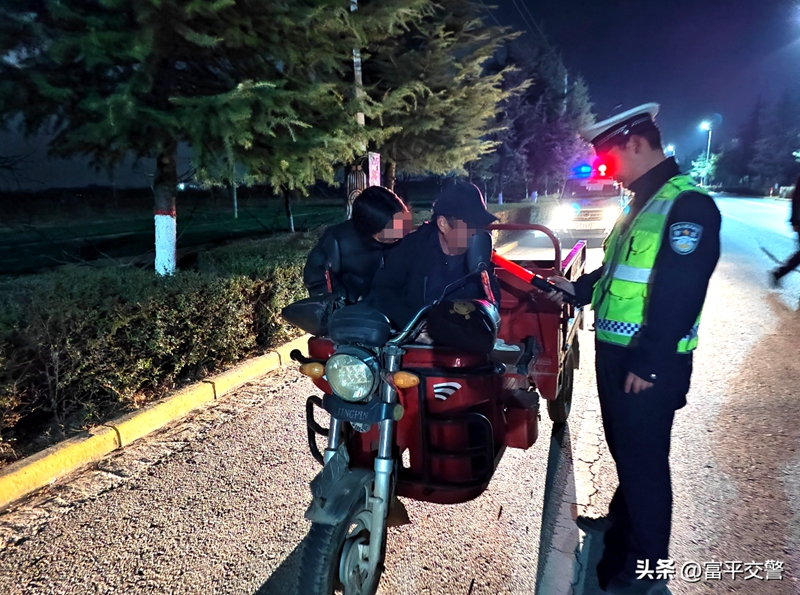 富平交警开展春季交通秩序专项整治行动。