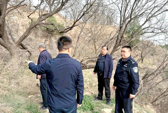 合阳公安开展禁毒铲毒宣传活动.