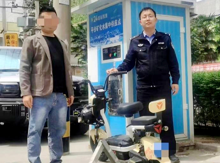 富平公安帮助群众找回电动车.
