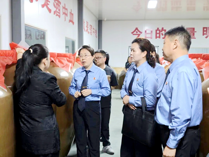 渭南市人民检察院联合大荔县人民检察院、大荔县市场监督管理局走进企业调研，倾听企业法治需求.