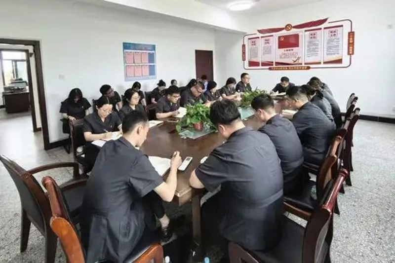蒲城法院召开人民法庭工作座谈会。