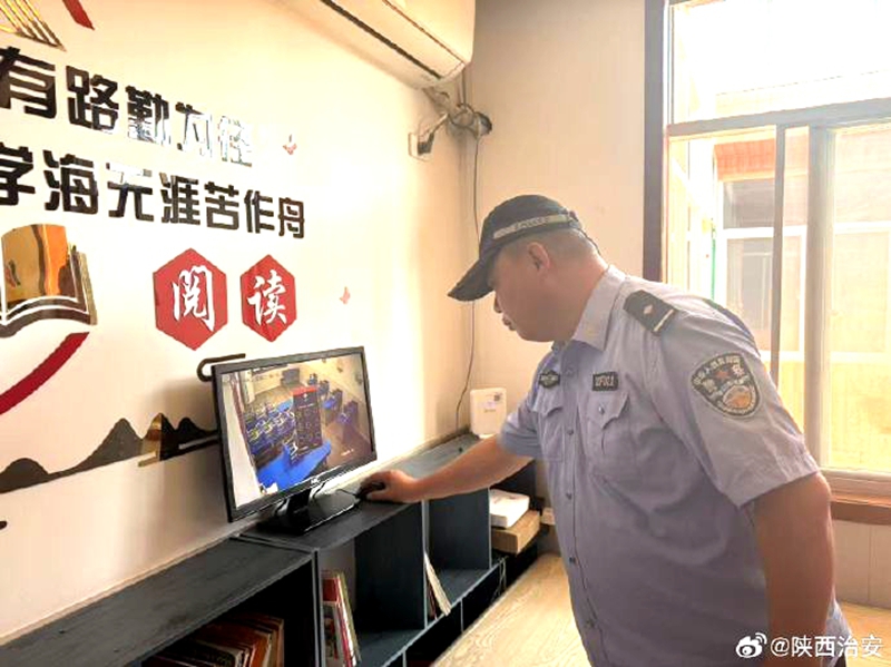 韩城公安开展校园周边安全大检查。