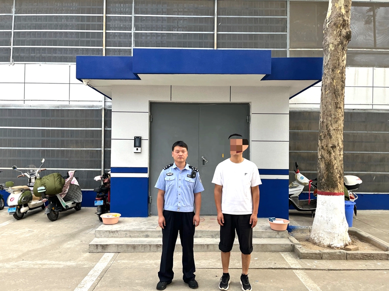 一男子非法买卖危险物质被华阴警方拘留。_副本
