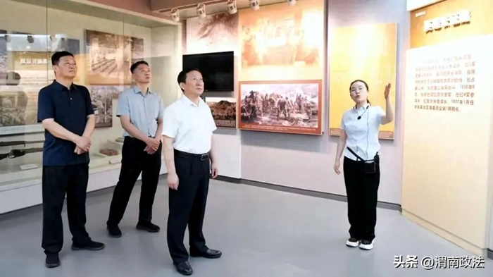 省检察院党组书记、检察长王旭光先后赴渭南市临渭区、澄城县检察院调研.