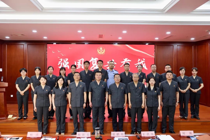 渭南中院举办迎“七一”“强国复兴有我”主题演讲比赛。