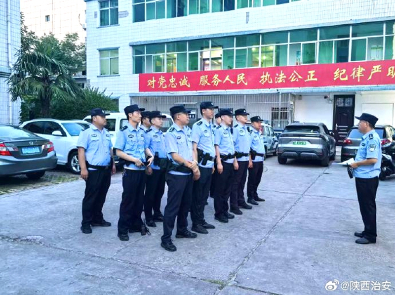 渭南韩城新城派出所根据统一安排，开展治安复杂区域集中清查整治专项行动。