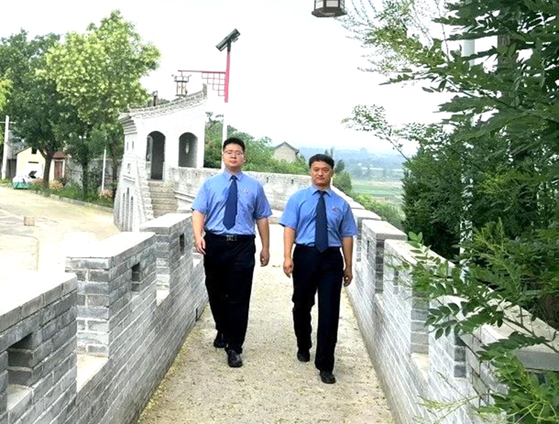 潼关检察干警前往太要镇窑上村秦王寨开展全面寻访。