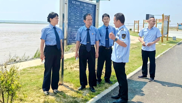 合阳县人民检察院联合县公安局、县河务局开展黄河流域生态保护“巡查”专项行动。