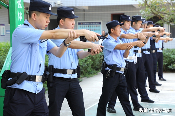 韩城公安开展警务实战教官集训班。