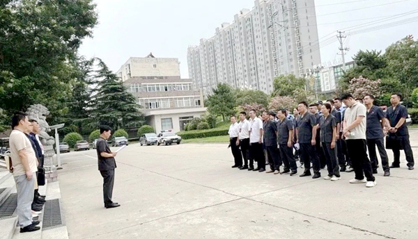 华州区法院：开展“陕亮执行·2025涉金融案件”专项执行行动。