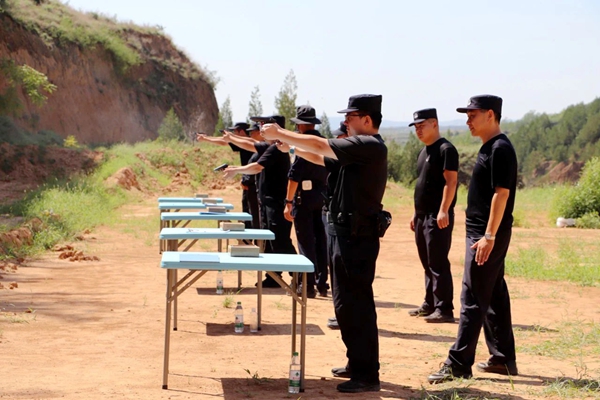 白水县公安局开展实弹射击训练考核。