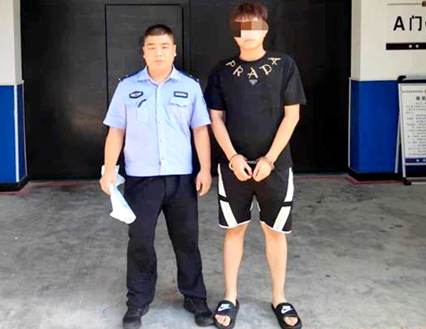大荔县公安局西关派出所侦破一起黄金手链盗窃案。