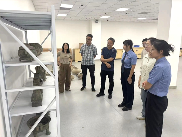 韩城检察院联合公安机关开展涉案文物调研。