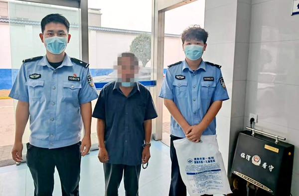 临渭公安破获入室盗窃案件。