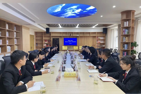 蒲城法院召开征求意见座谈会。