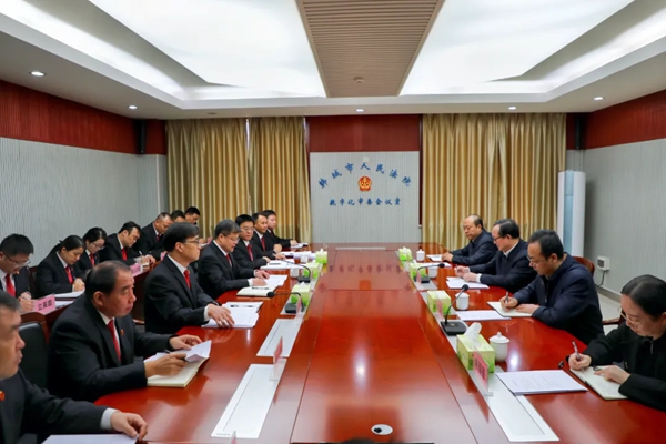 陕西高院党组书记、院长韩德洋赴韩城市法院调研涉诉信访工作。