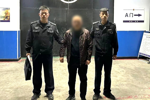 大荔县公安局冯村派出所成功破获一起诈骗案。