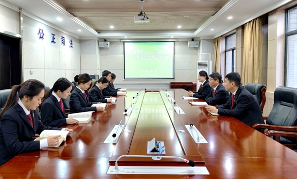 潼关法院举办读书分享会. 潼关法院举办读书分享会.