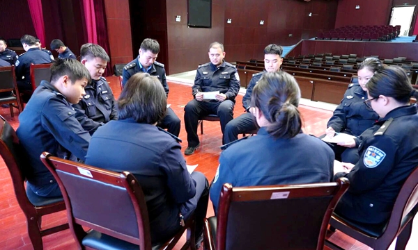 大荔县公安局开展心理健康团体辅导活动。