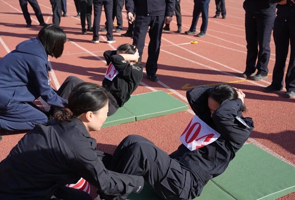 合阳公安圆满完成全市公安机关体能达标抽测暨“精兵·2025”基础体能比武。