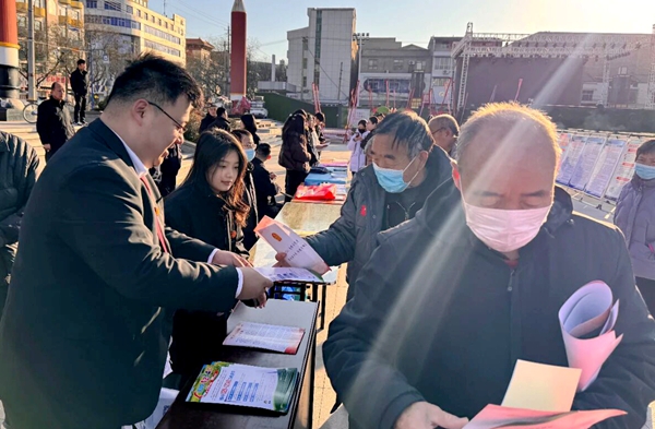 合阳法院开展宪法宣传活动。