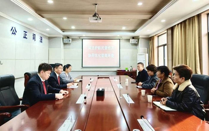 潼关法院组织召开民营企业家座谈会。 潼关法院组织召开民营企业家座谈会。