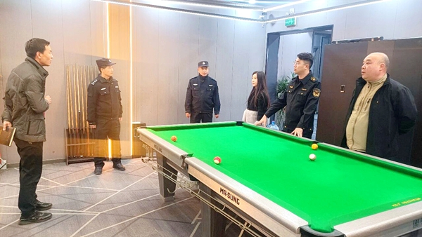 潼关公安对城区校园周边重点场所开展集中专项检查。 潼关公安对城区校园周边重点场所开展集中专项检查。