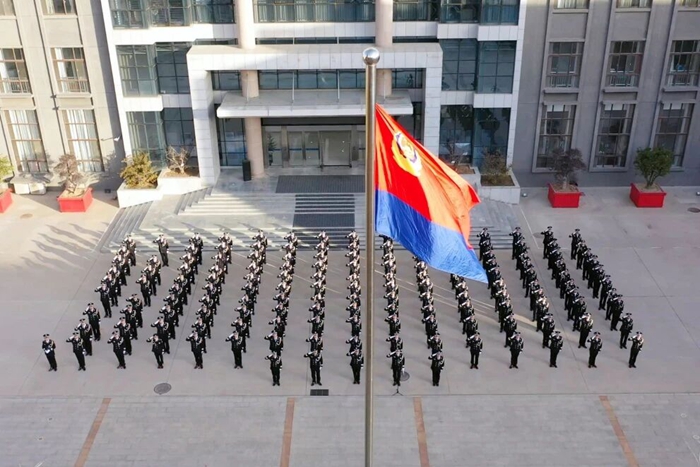 市公安局举行2026年中国人民警察节升警旗宣誓仪式。 市公安局举行2026年中国人民警察节升警旗宣誓仪式。