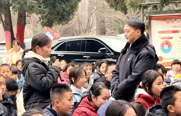 潼关县人民检察院法治副校长走进太要中心小学开展专题法治教育课.