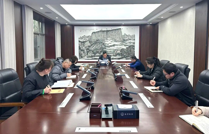 临渭区人民检察院传达学习区委十七届十一次全会暨区委经济工作会议精神。