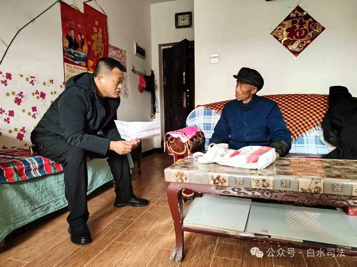 白水县司法局开展“送温暖 办实事”活动。 白水县司法局开展“送温暖 办实事”活动。
