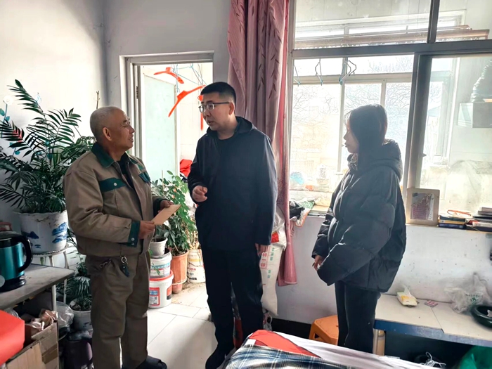 渭南市检察院和韩城市检察院开展“送温暖 办实事”走访慰问活动。