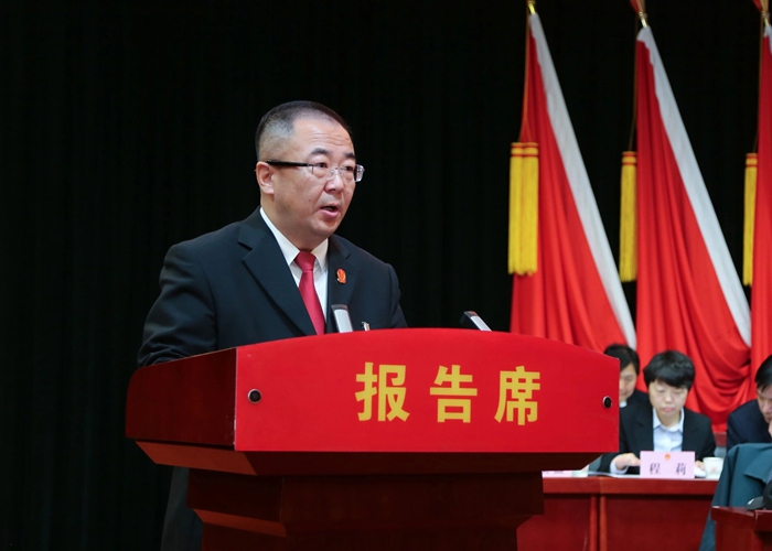 澄城县人民法院党组书记、院长苏宏盛在澄城县第十九届人民代表大会第五次会议上作工作报告。