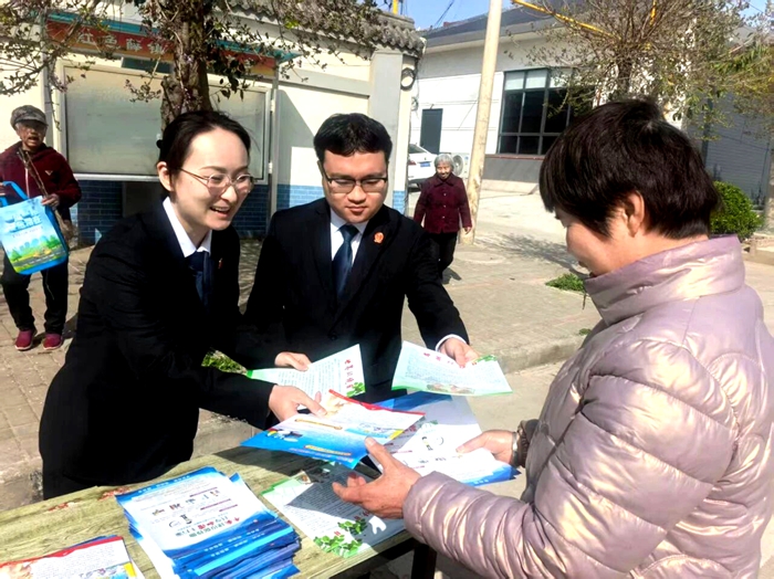 富平法院联合多部门开展“平安管家”普法宣传活动。